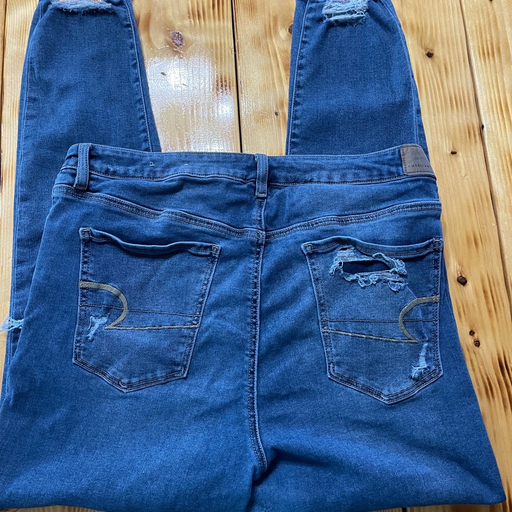 AMERICAN EAGLE HIGH-RISE JEGGING